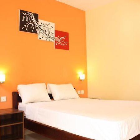 Le Cactus Guesthouse Terre Rouge  Luaran gambar