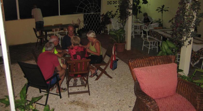 Le Cactus Guesthouse Terre Rouge  Luaran gambar